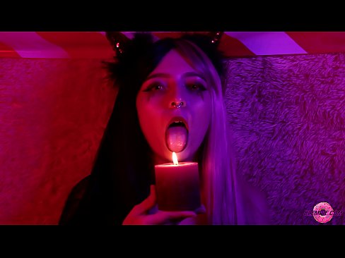 ❤️ Blowjob paiseanta ó Sexy Succubus le Comhlíonadh Béil ❤️ Porn linn ❌❤